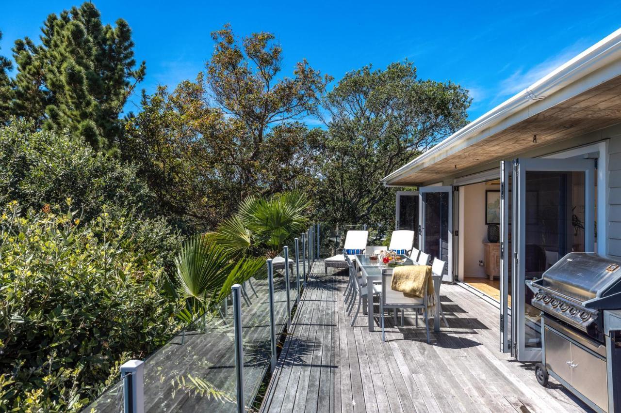 Tawa Cottage - Coast & Country Oneroa Exteriör bild