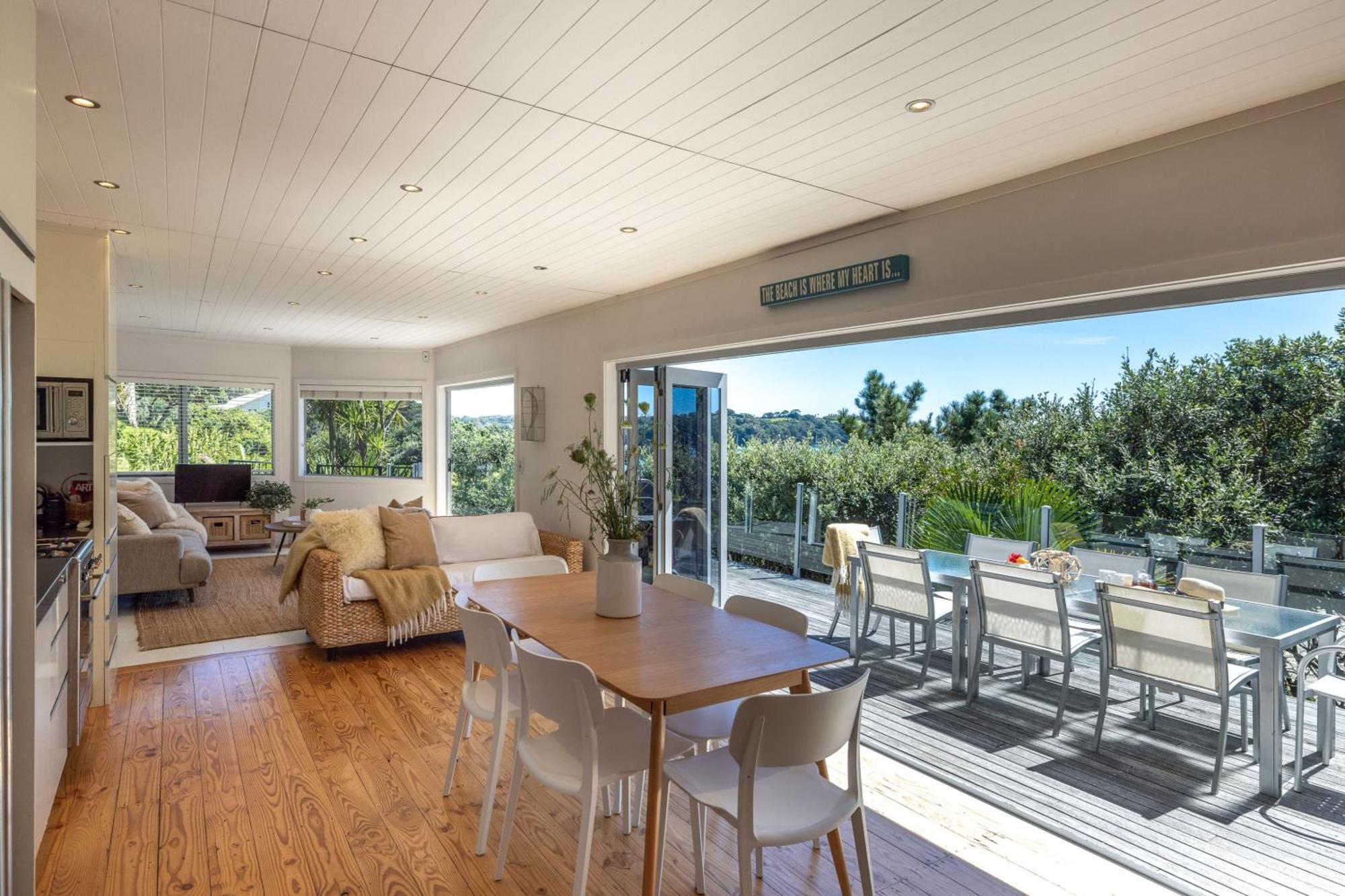 Tawa Cottage - Coast & Country Oneroa Exteriör bild