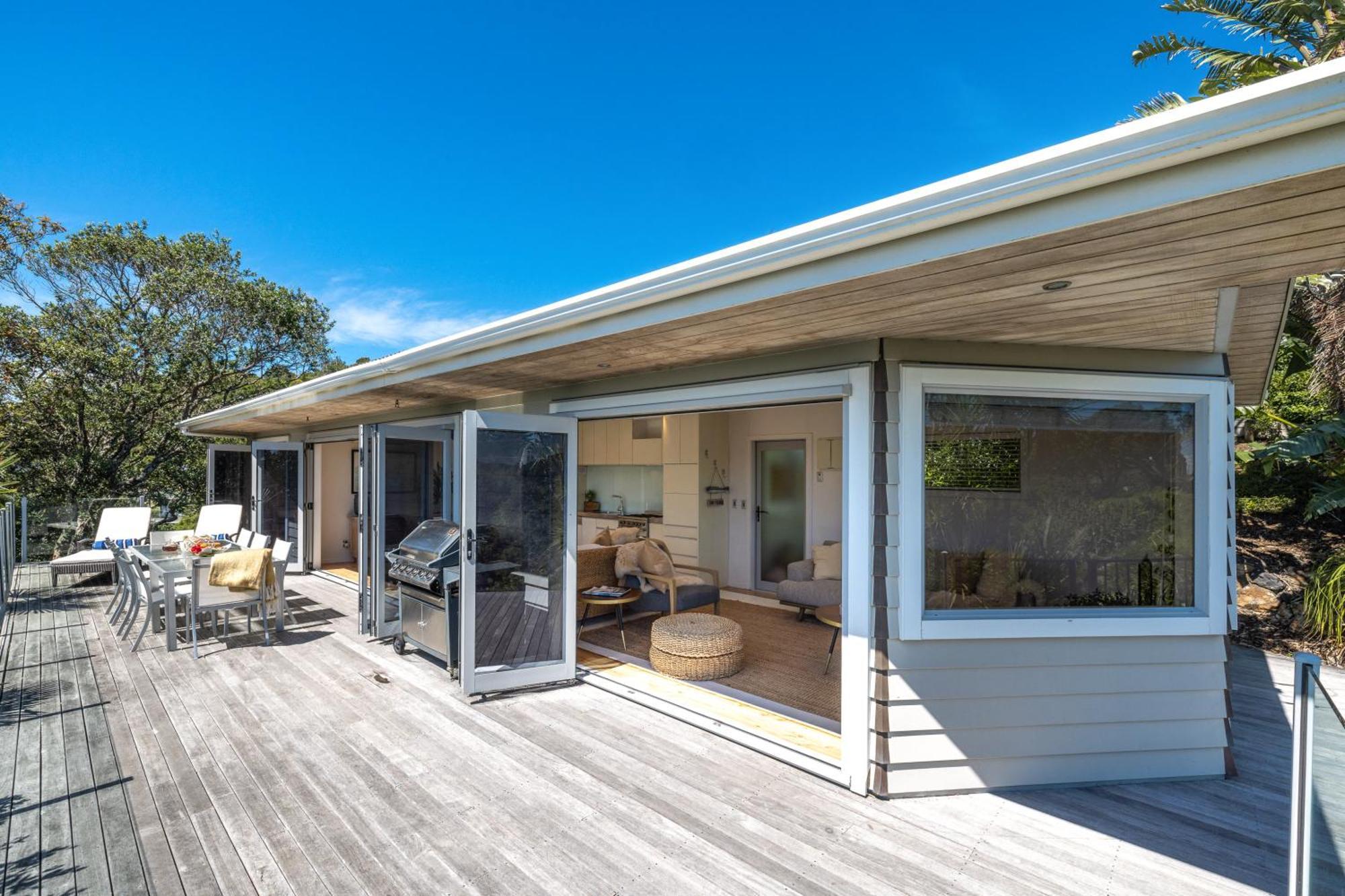 Tawa Cottage - Coast & Country Oneroa Exteriör bild