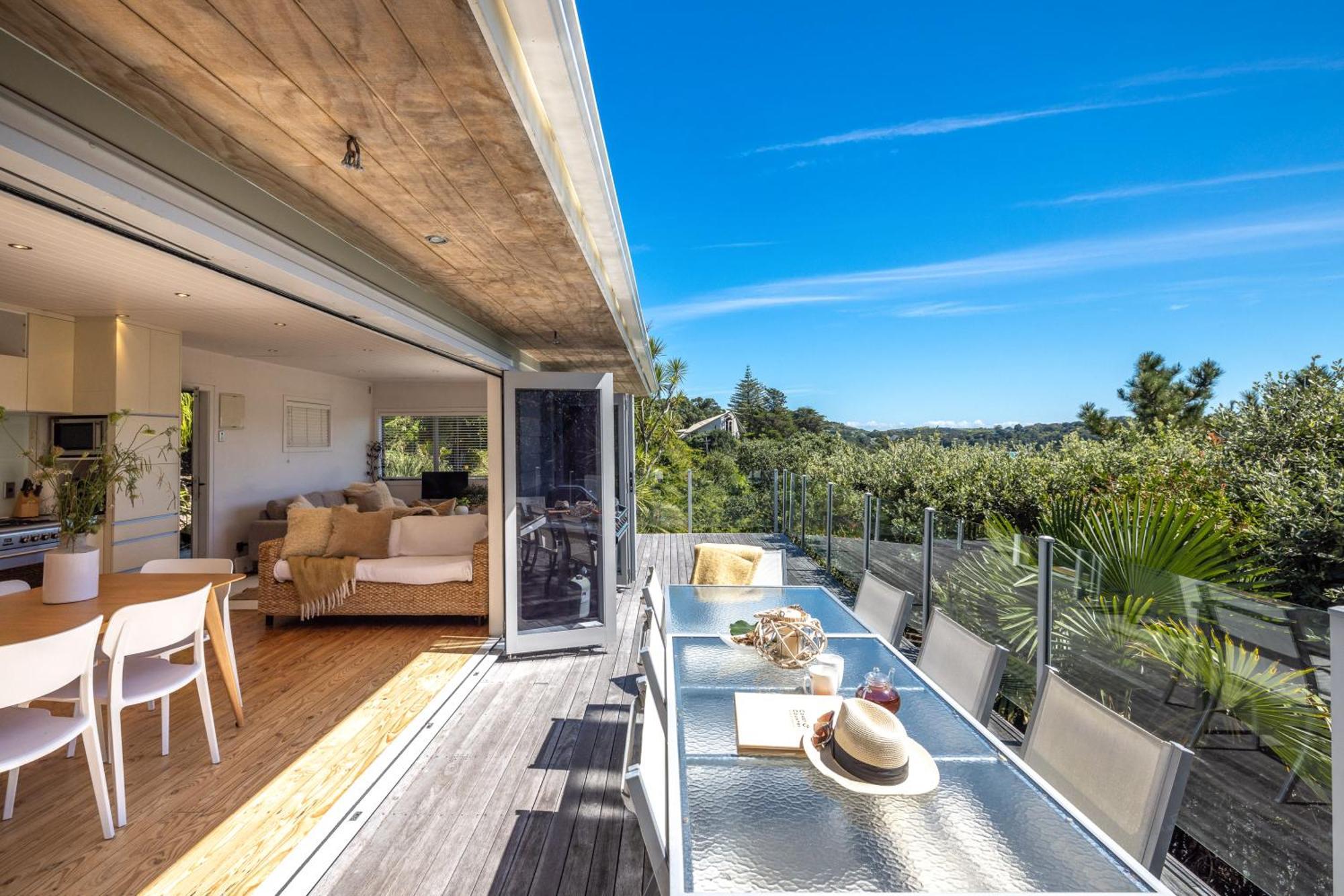Tawa Cottage - Coast & Country Oneroa Exteriör bild